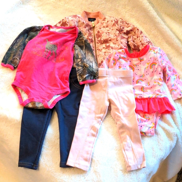 Box#1    Bundle of Girls' 12 Month sized Clothing - Picture 1 of 13